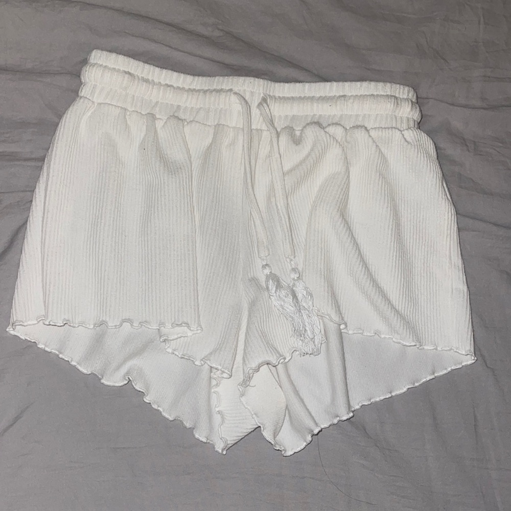 White ribbed shorts